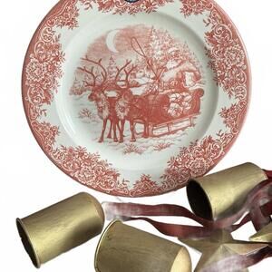 Royal Stafford Christmas Santa’s Sleigh Salad Plate 8”